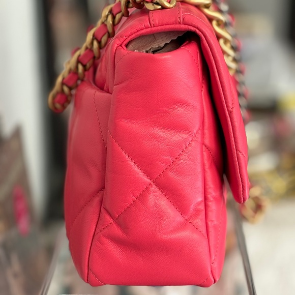 AUTHENTIC CHANEL 19, Large - Dark Rose - Picture 5 of 17